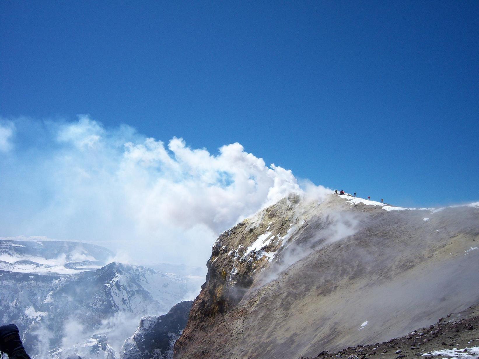 Sull''Etna con gli sci: il cratere